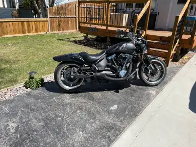 2002 Yamaha Warrior 1700 custom paint, new tires last season and new clutch installed as well. Beaut...