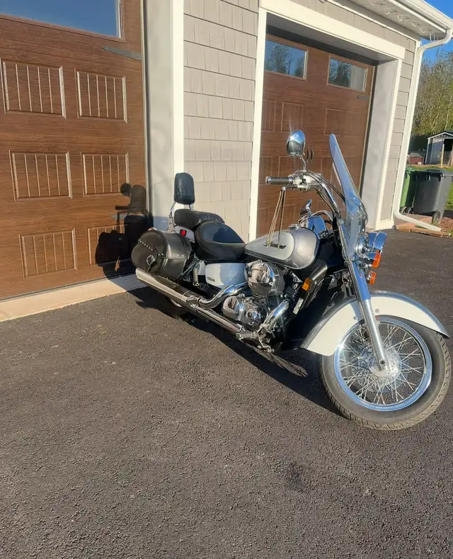 2006 Honda Shadow 750 in Street, Cruisers & Choppers in Charlottetown - Image 2