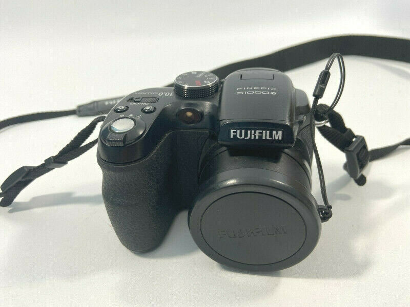 Fujifilm Finepix S1000fd Digital Camera Black Point Shoot Zoom 1 for sale  