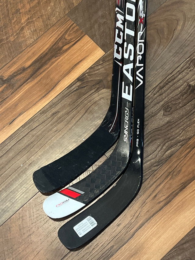 Easton bauer ccm junior sticks right (new&used) RH dans Hockey  à Ville de Montréal