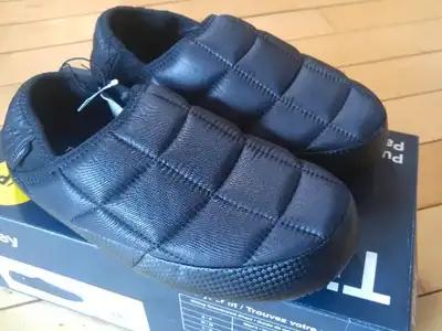 Slippers, Tilley, Ladies Small, fits 7 - 7 1/2 - BN - $12.00, View more