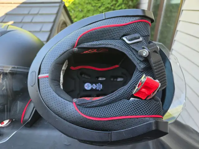 CASQUE DE MOTO in Motorcycle Parts & Accessories in Laval / North Shore - Image 6