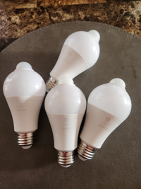 4 x GE LED Motion Bulbs