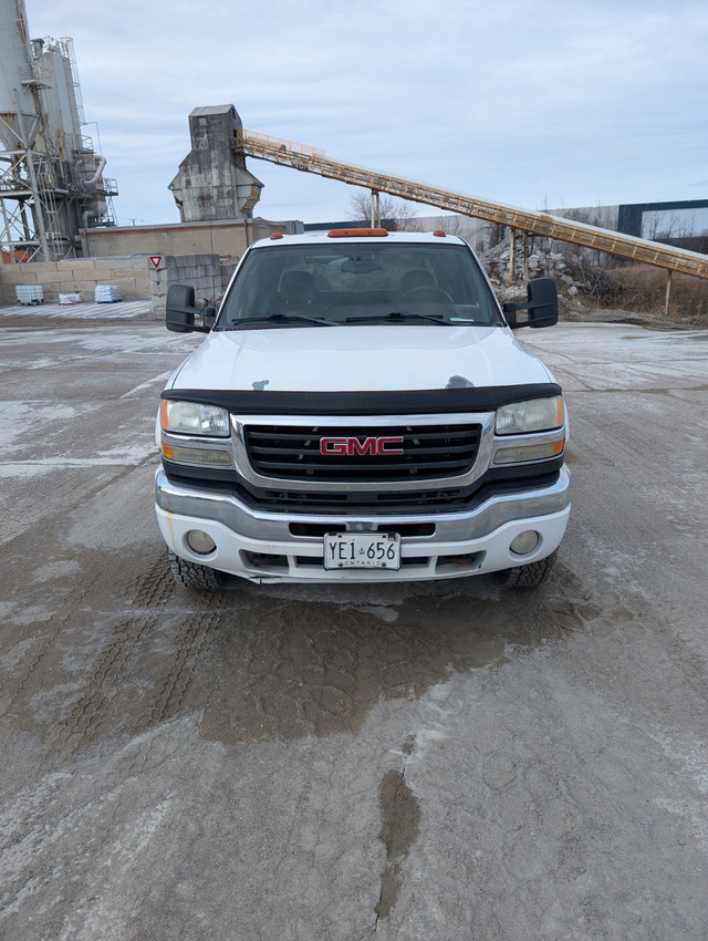 2006 sierra in Cars & Trucks in Kawartha Lakes - Image 4