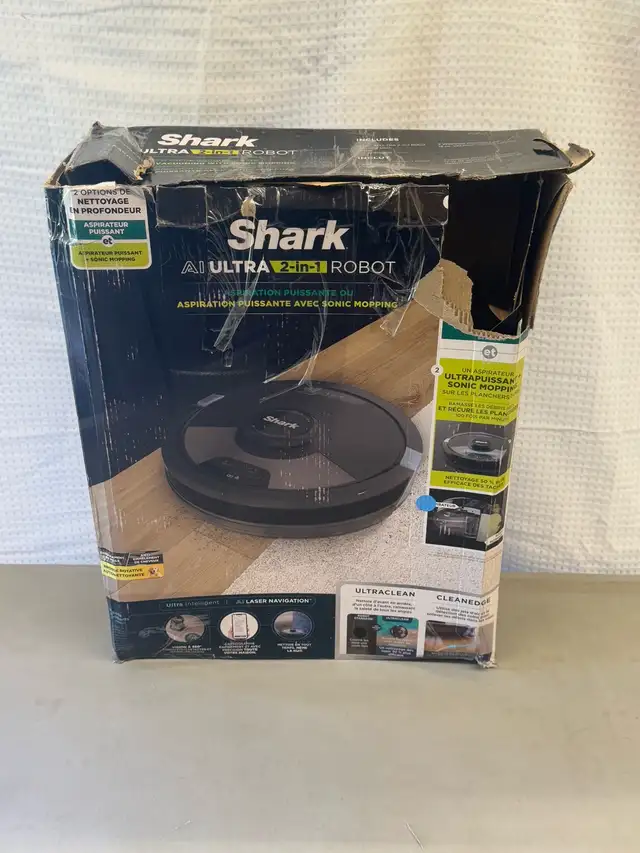 Shark AI Ultra Robot Vacuum and Mop in Vacuums in Hamilton - Image 4