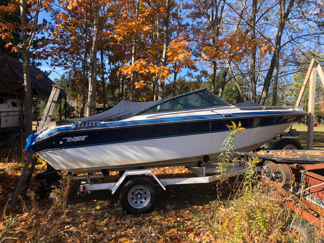 Tempest Bowrider (Boat and Trailer) in Powerboats & Motorboats in Mississauga / Peel Region - Image 4