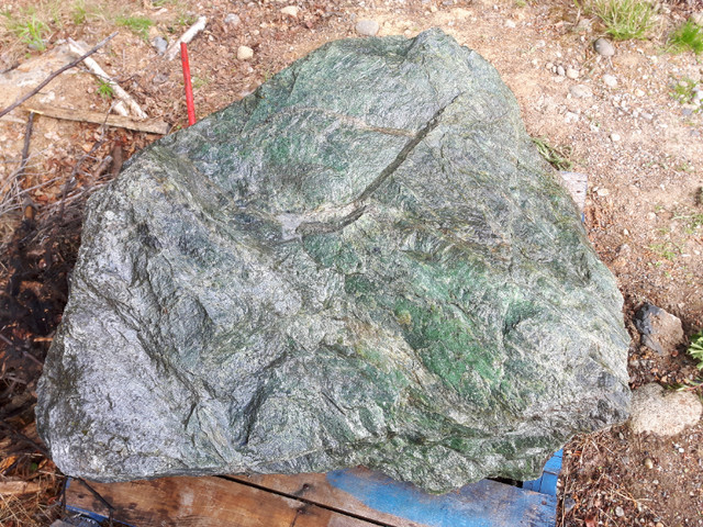 B.C. JADE BOULDER in Other in Whitehorse - Image 4