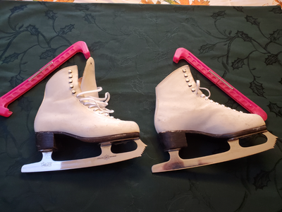 Figure Skates Women size 8-8.5 Jackson boots, View more