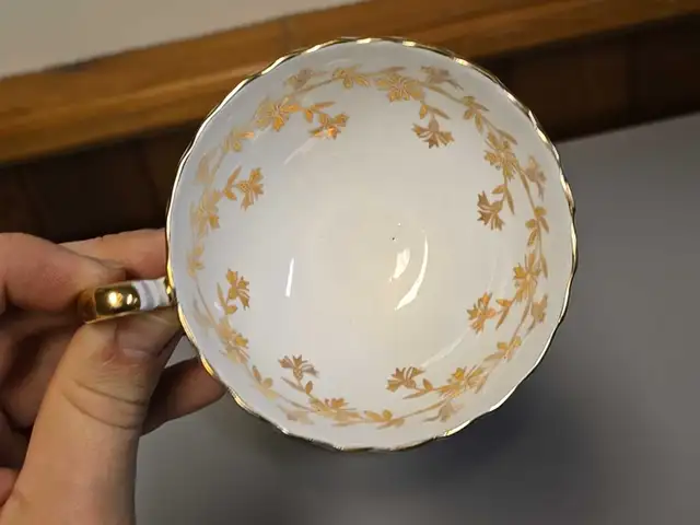 Vintage Aynsley 2312 Turquoise Aqua Blue & Gold Bone China Tea  in Arts & Collectibles in St. Catharines - Image 6