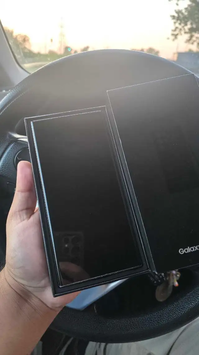 S23 Ultra 256gb Unlocked with Box in Cell Phones in Windsor Region - Image 3