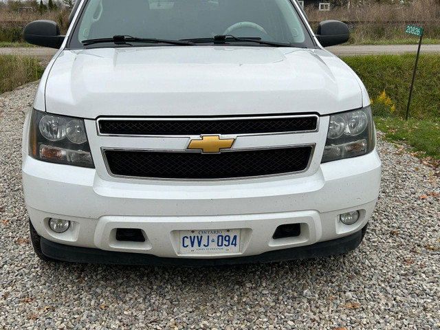  Chevrolet suburban  in Cars & Trucks in Chatham-Kent