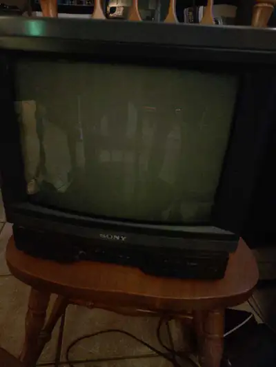 1989 Sony Trinitron Colour TV - Tube Television - CRT, View more