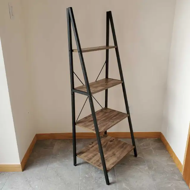 Ladder Shelf / Bookcase  in Bookcases & Shelving Units in Barrie - Image 4