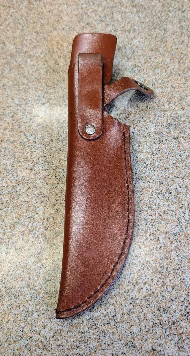 SOG woodline WD-01 large fixed blade knife with leather sheath in Fishing, Camping & Outdoors in Winnipeg - Image 9