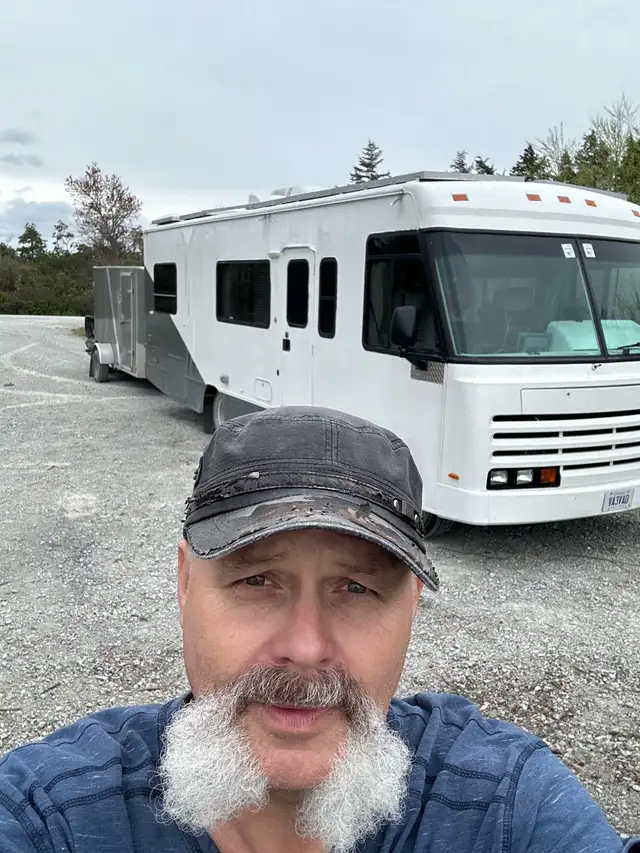 Looking for a room in a farmhouse to rent.