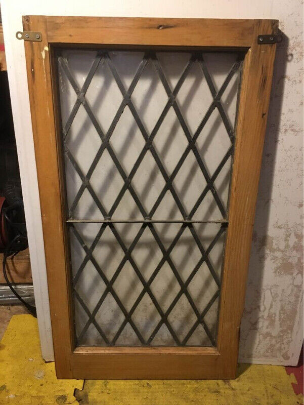 Antique Glass Window in Pine Frame in Windows, Doors & Trim in City of Toronto - Image 2