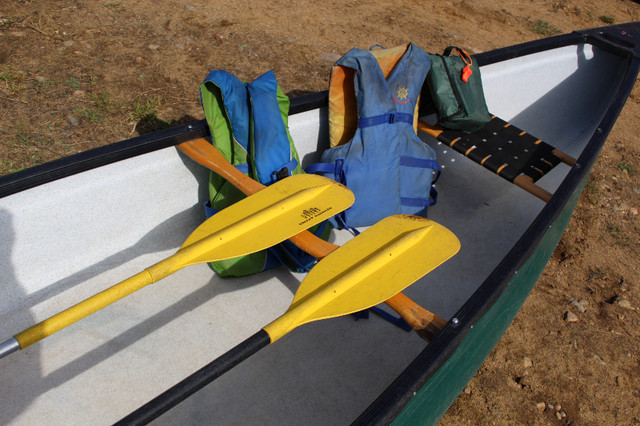 Stable Family Canoe – Great Price $400 in Canoes, Kayaks & Paddles in Kingston - Image 3
