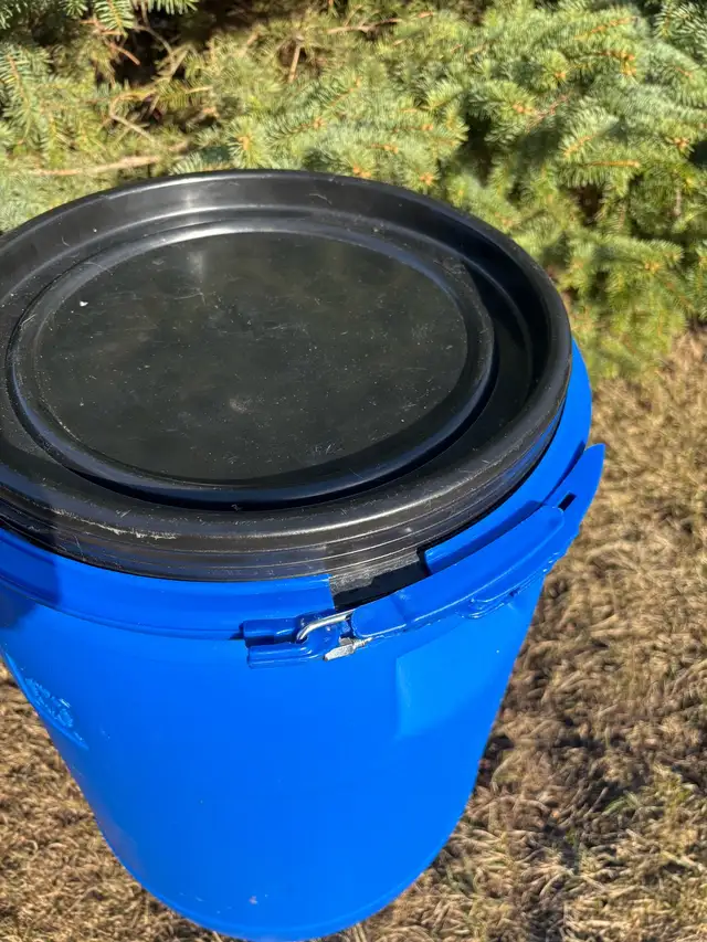 Orillia:  Jan. 24, 2026,  Portage Bear Canoe Camping Barrels in Other in Barrie - Image 8
