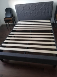 Lit double avec matelas