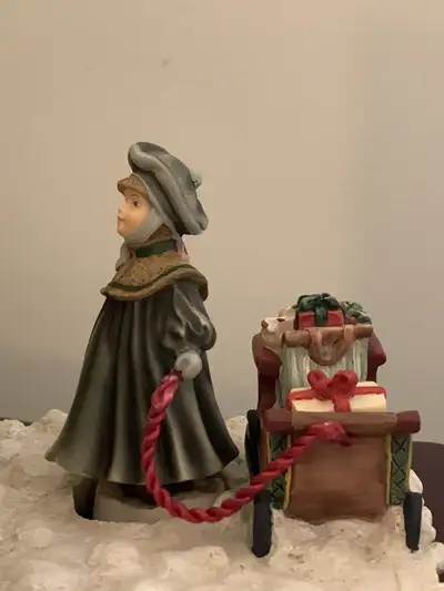 Trisha Romance Star of Wonder / Eve Skater Figurine & Plate, View more