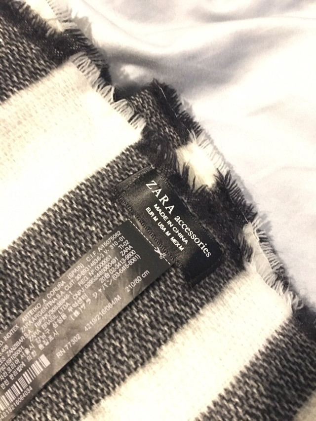 Zara black and white stripe blanket scarf in Women's - Other in Calgary - Image 3