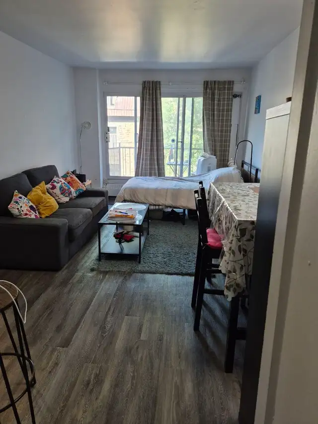 1 bedroom Apartment  in Short Term Rentals in City of Montréal - Image 2