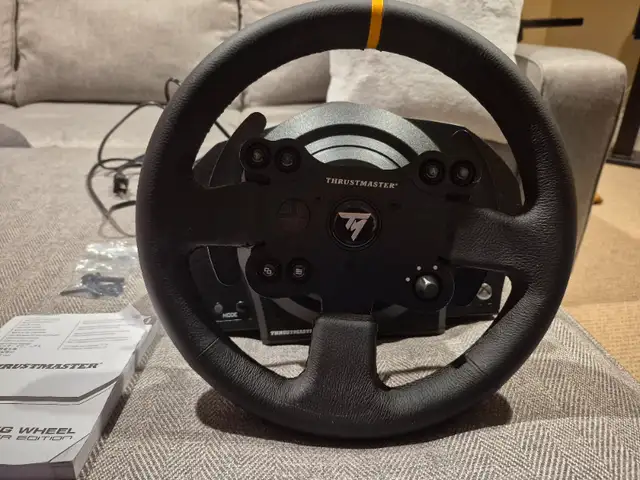 Thrustmaster TX Servo Base + Leather Edition GT Wheel (Xbox/PC)628647449470741213