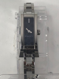 Gucci Women's G link Black Dial Stainless Steel Bangle Watch