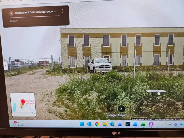 7,000 sq foot warehouse with huge fenced yard FOR SALE BY OWNER