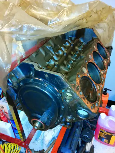 5.7ltr 350CID small block Chevy V8 short block rotating assembly. Came from a 1989 Chevrolet Corvett...