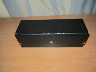 Good Condition except few spots the leather has been scratched FYI: RING NOT INCLUDED……USED AS DEMO...