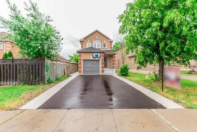 Detached House available for Rent in Brampton 1st April 2026