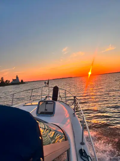 1990 SeaRay Sundancer 270 DA with a 7.4l Mercruiser Bravo 1. It is currently floating in its slip. T...