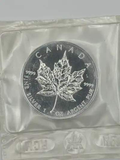 Royal Canadian Mint 1996 Silver Maple Leaf Coin, View more