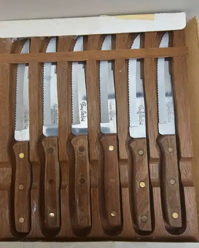Vintage Pierre Santini 6 piece Steak Knife Set in Wood Holster In very good shape $30 Pick up in Mon...