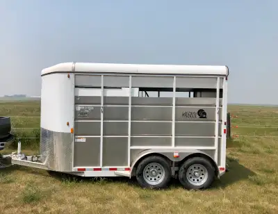 *purchased new in 2022 *one owner *lightly used *mostly highway driving *very good condition *everyt...