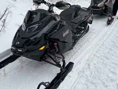 A Spring Order Sled / I’m original owner. Gen 5 platform / 2023-Renegade XRS 850 E-TEC KYB PRO SHOCK...