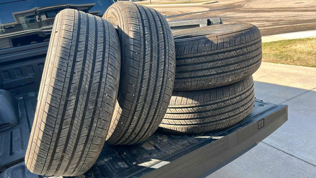 245/60r18 GoodYear Assurance 105T M+S in Tires & Rims in Calgary