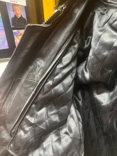 Real leather large women's jacket bought originally from Herbert's. Has insulated inner layer that c...