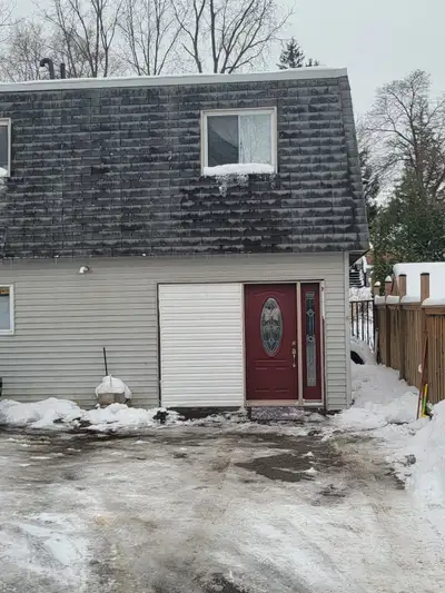 MAIN FLOOR 2 bedroom apartment is available in mixed use property on Cooper Street in Hespeler Villa...