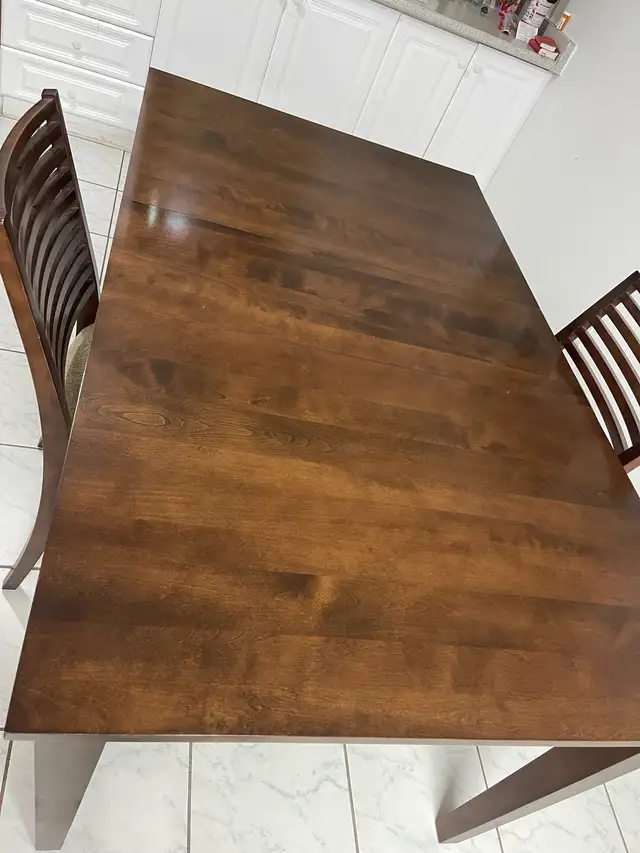 Wooden Dining Table in Dining Tables & Sets in Markham / York Region - Image 6