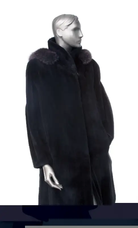 Manteau de vraie fourrure vison rasé avec capuchon in Women's - Tops & Outerwear in Lévis - Image 3