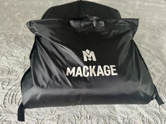 Mackage Edward-F Down Parka - 36 Men’s Black in Men's in City of Toronto - Image 6