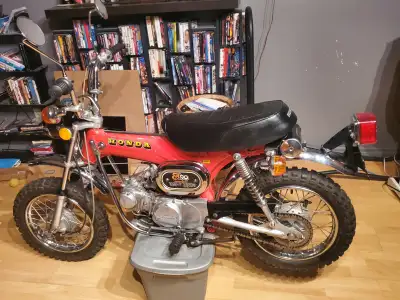 Disponible mi-avril 99% originale, semi-trail&semi-route. 1973 Honda ST90, orange, seulement 2306 mi...