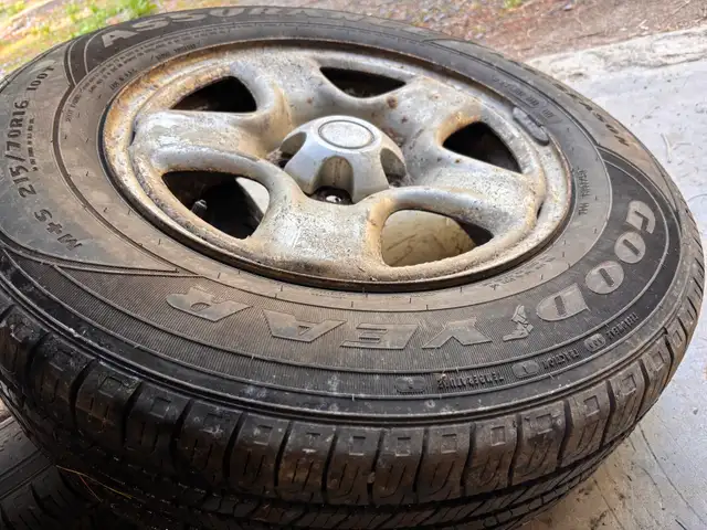 Goodyear assurance 215/70r16 all season in Tires & Rims in Trenton - Image 6