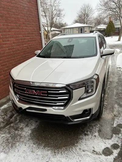 2022 GMC Terrain SLT AWD with gmc factory add ons. • 1.5L TURBO DOHC. • GMC pro safety package. < Au...