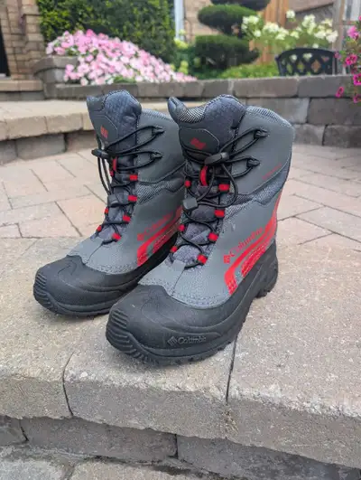 Columbia Youth or women's Winter Boots size 7 boys 8 womens, View more