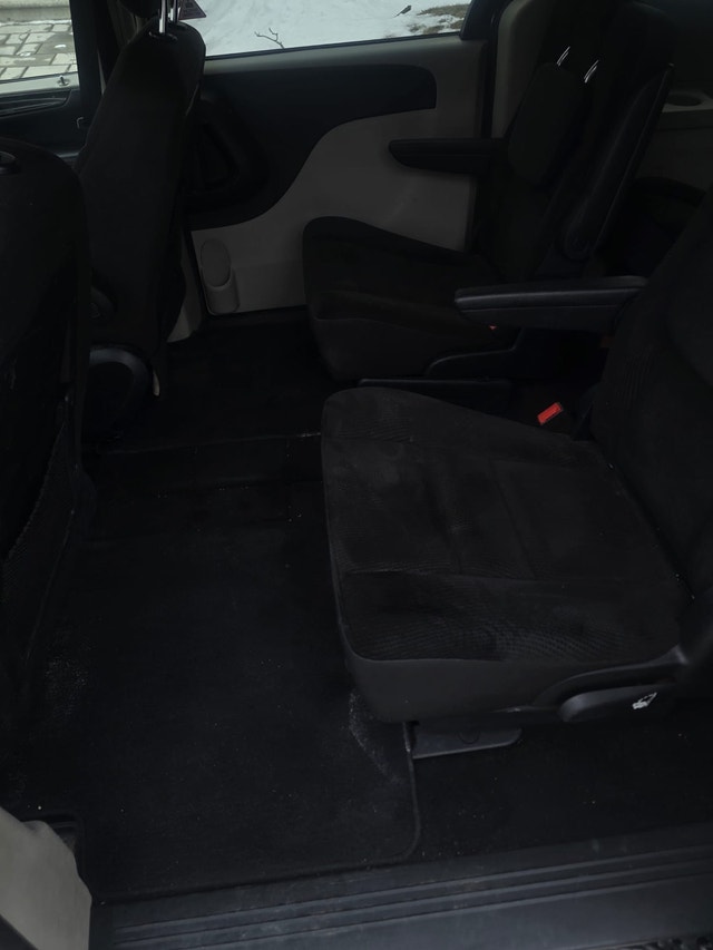 Dodge Caravan — photo 4