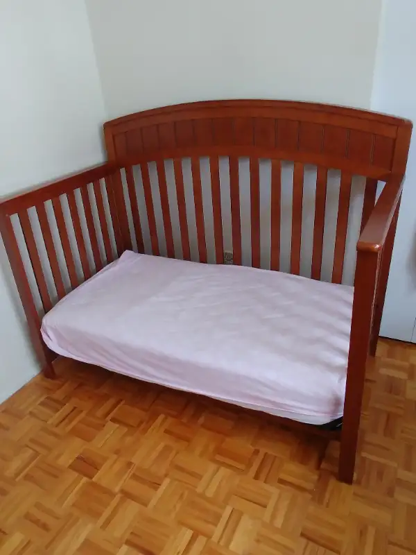 Lit d'enfant avec matelas in Beds & Mattresses in Longueuil / South Shore - Image 2