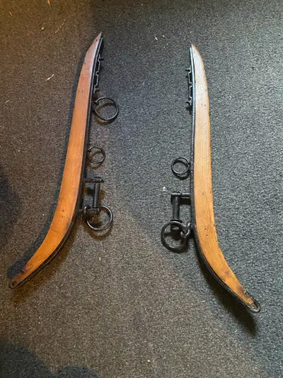 For sale pr vintage horse collar harnesses pretty good shape nice wall hangers,wood and iron 110.00...